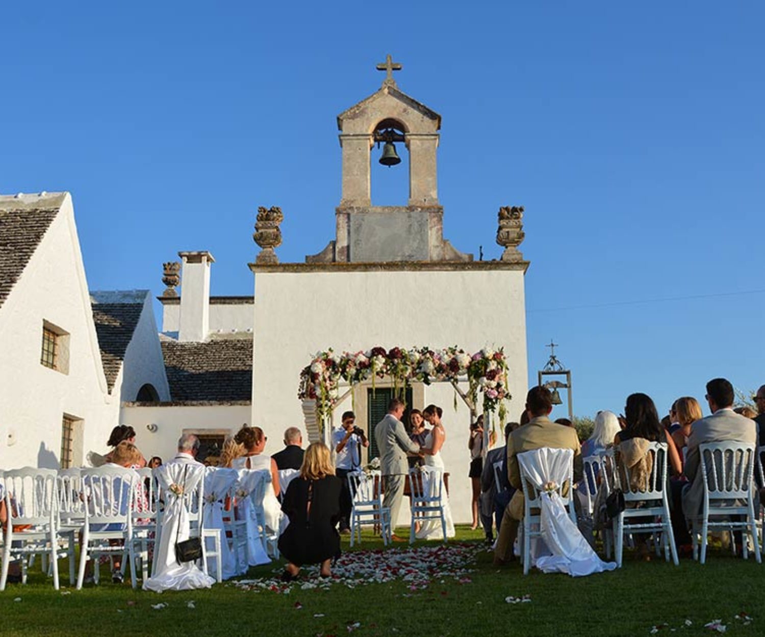 Wedding celebrant Apulia Masseria